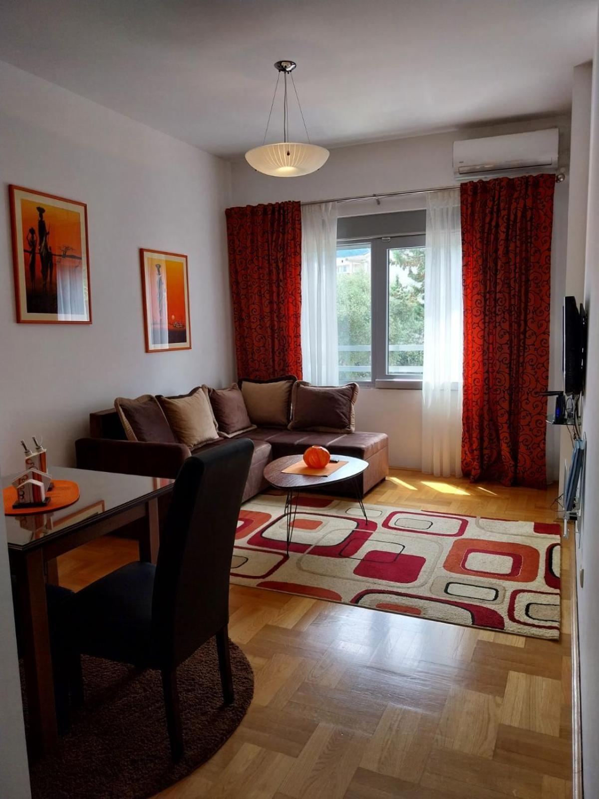 Apartman D&p With Garage * Budva