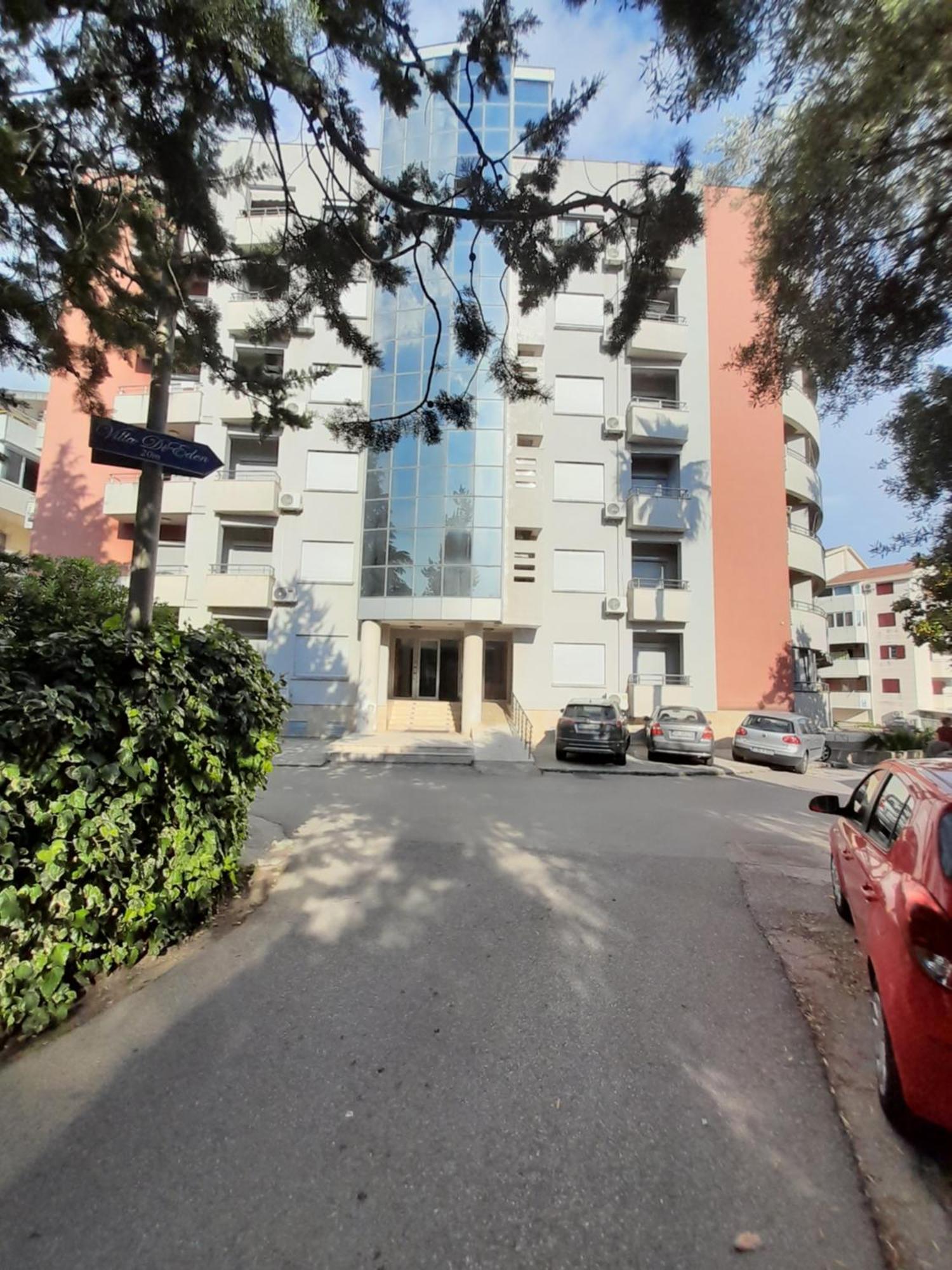 Apartment Apartman D&p With Garage *